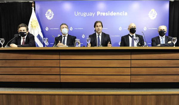 [Uruguay] Gobierno aplicó nuevas medidas para evitar escalada del Covid-19